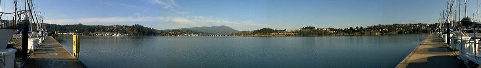 Panoramic view from the marina in Sausalito